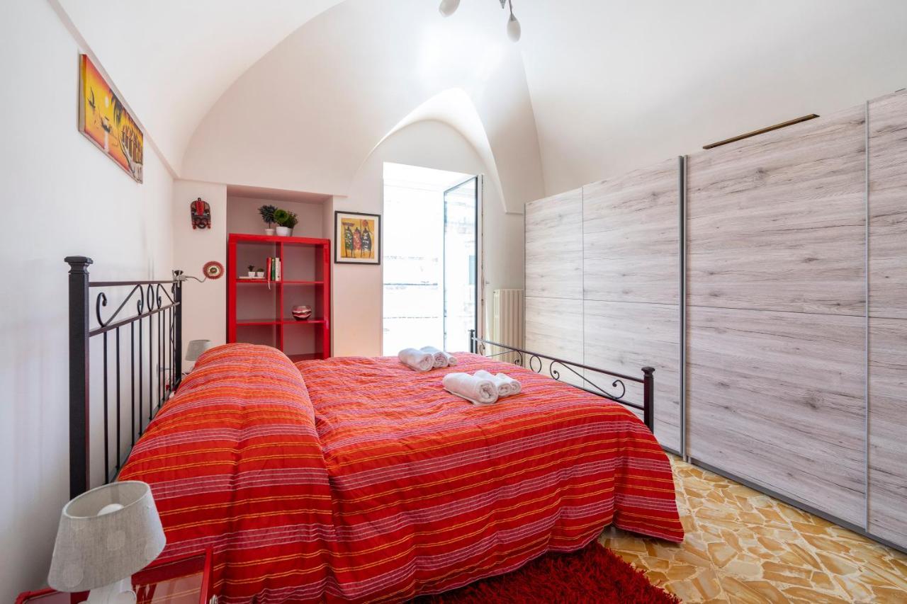 Vico II Terrace Apartment A Step From Piazza Roma Martina Franca Esterno foto