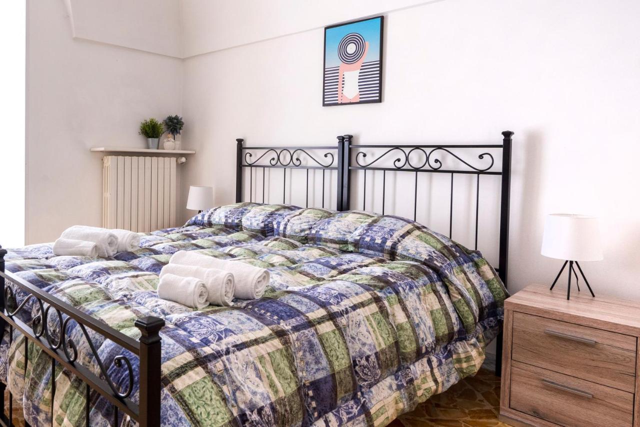 Vico II Terrace Apartment A Step From Piazza Roma Martina Franca Esterno foto
