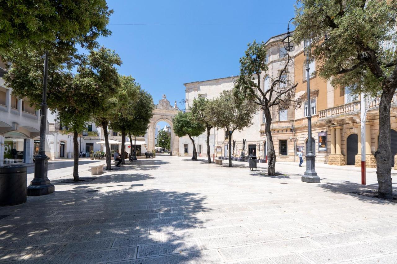 Vico II Terrace Apartment A Step From Piazza Roma Martina Franca Esterno foto