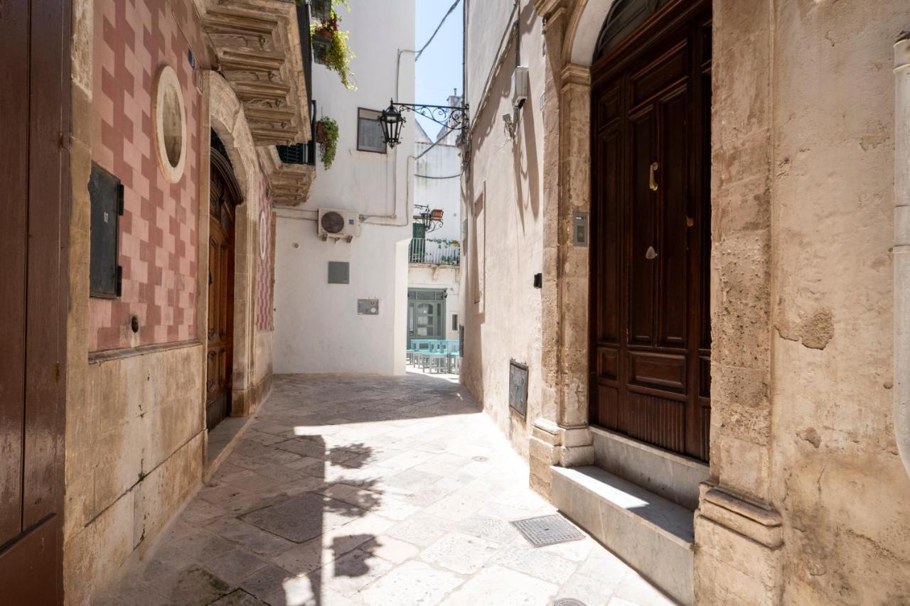 Vico II Terrace Apartment A Step From Piazza Roma Martina Franca Esterno foto